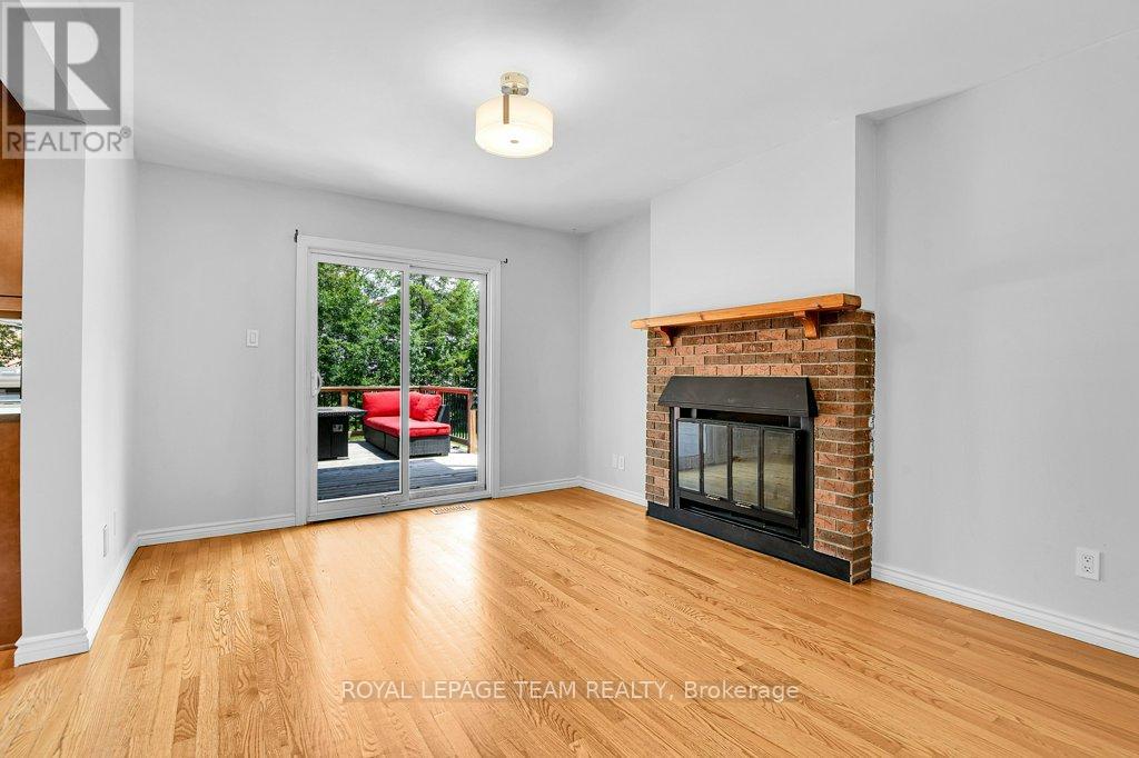 332 LIARD STREET - 11