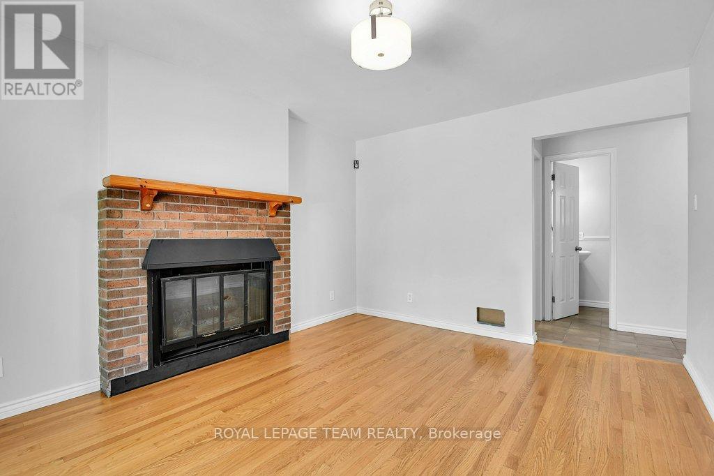 332 LIARD STREET - 12