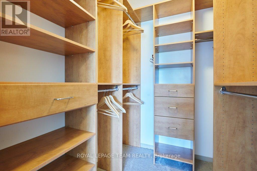 332 LIARD STREET - 17