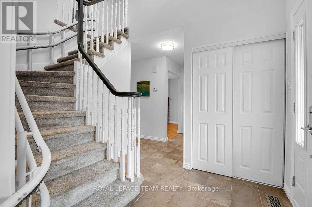 332 LIARD STREET - 4