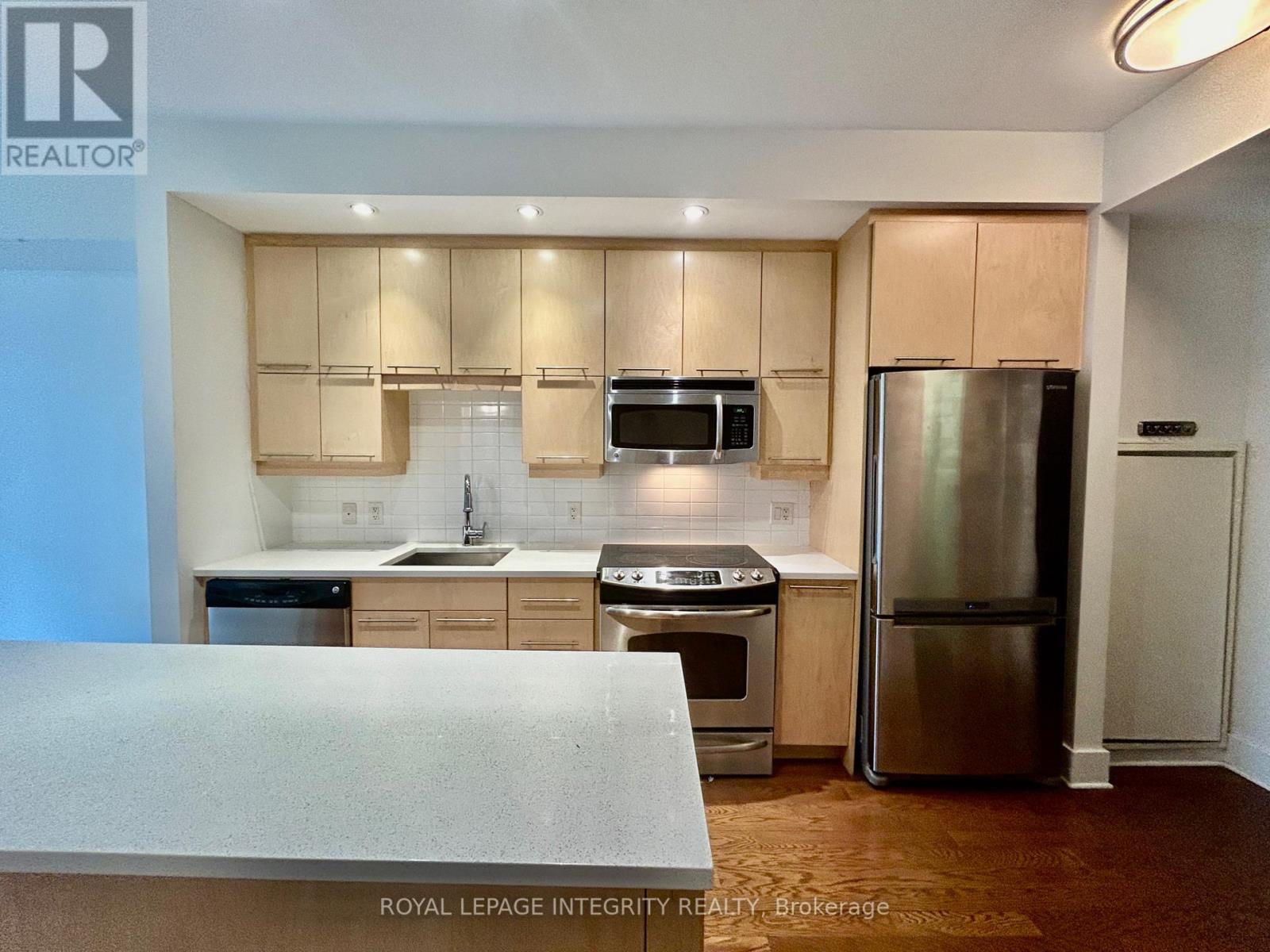 Condos for Rent in Ottawa – 420 – 101 RICHMOND ROAD, Ottawa – By Peter Sagos - Image 8