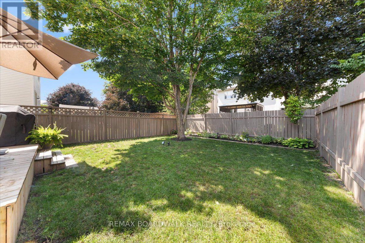 43 PEACOCK CRESCENT - 25
