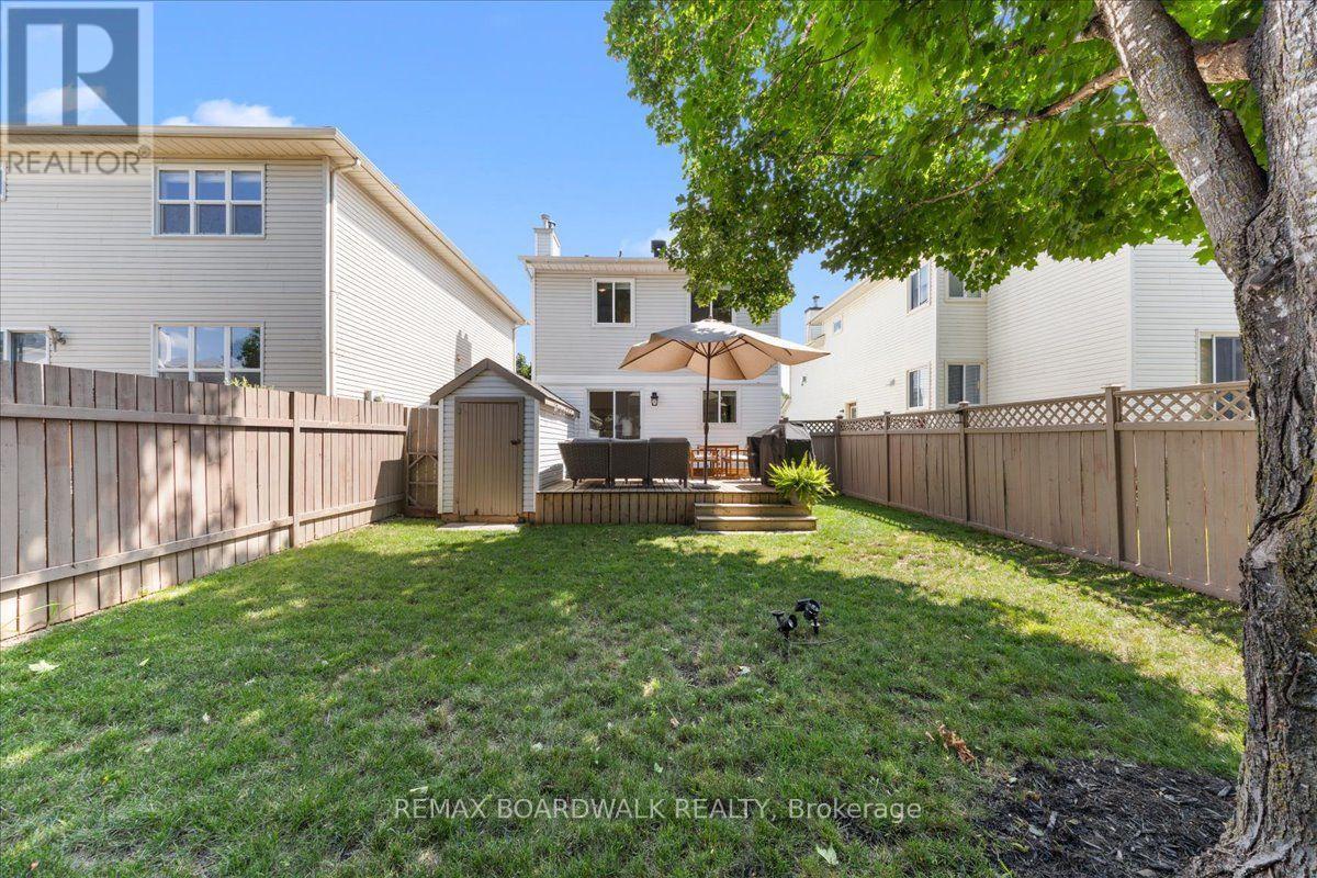 43 PEACOCK CRESCENT - 26