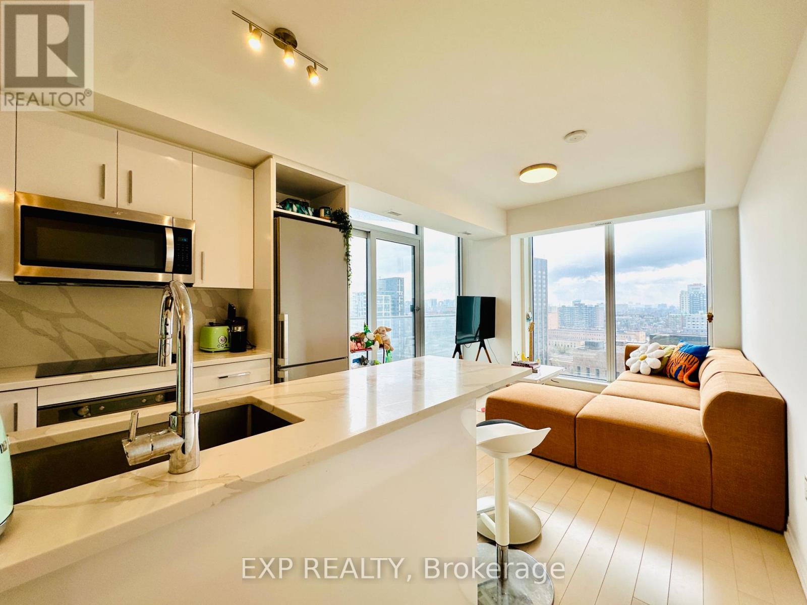 Condos for Rent in Ottawa – 1501 – 805 CARLING AVENUE, Ottawa – By Peter Sagos - Image 9