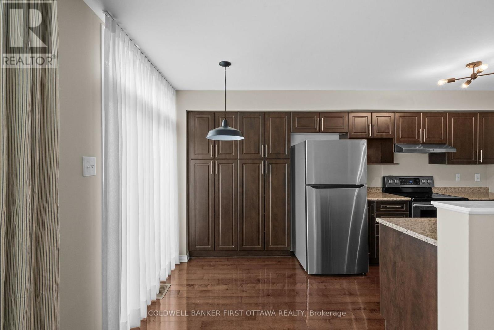 416 HARESFIELD COURT - 12