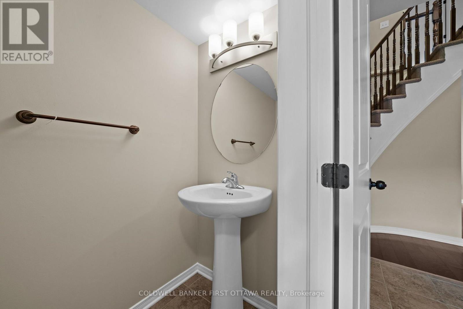 416 HARESFIELD COURT - 13