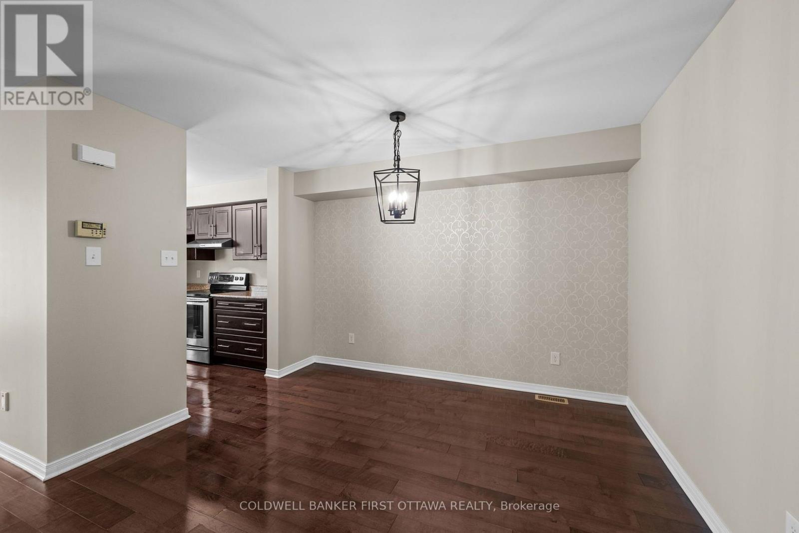 416 HARESFIELD COURT - 5