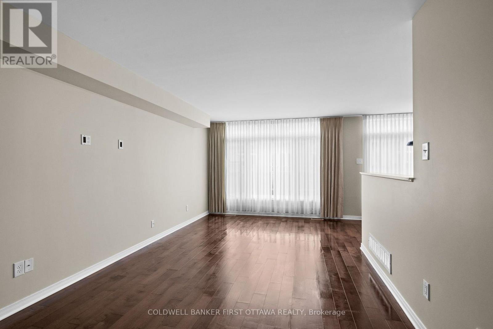 416 HARESFIELD COURT - 6