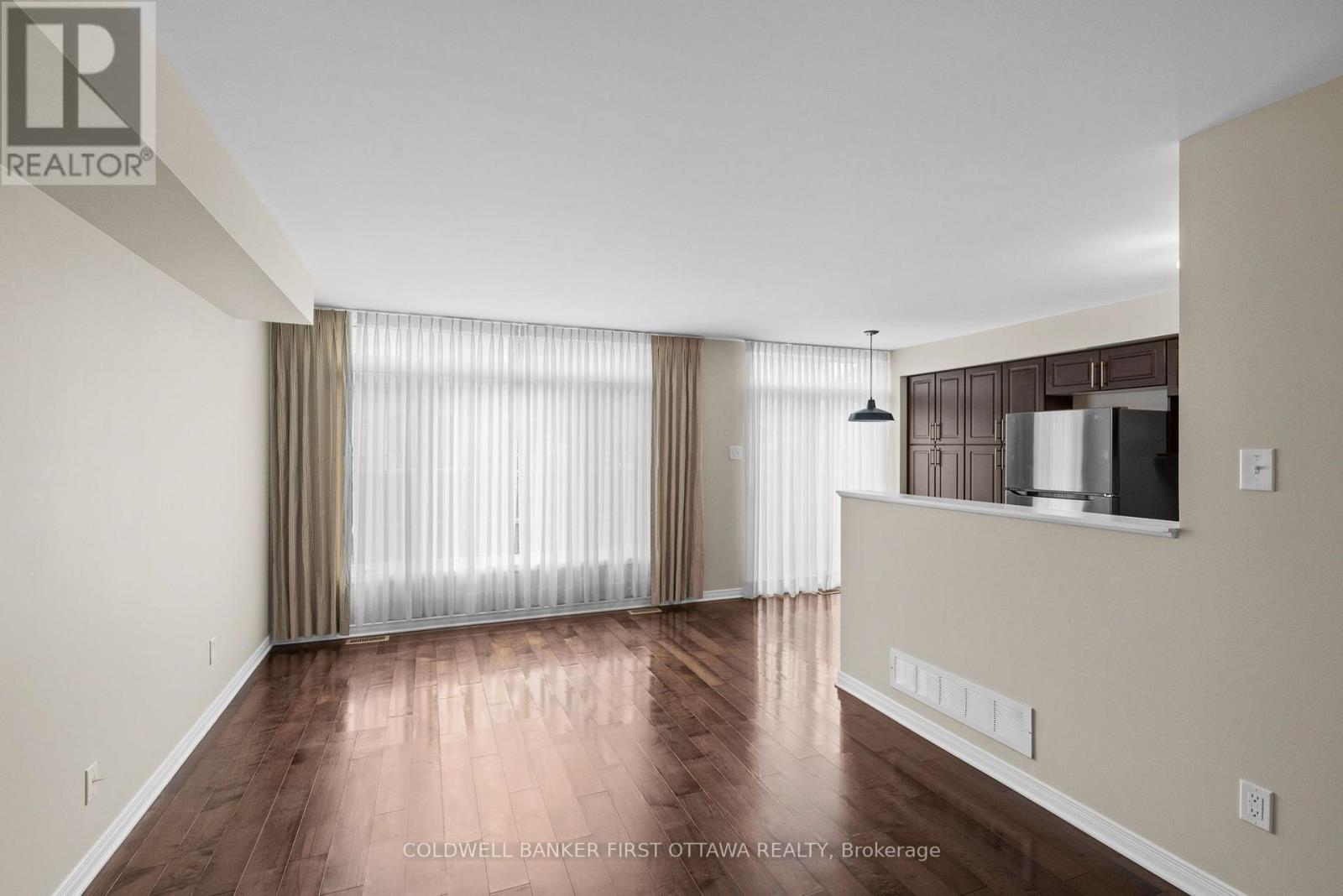 416 HARESFIELD COURT - 7
