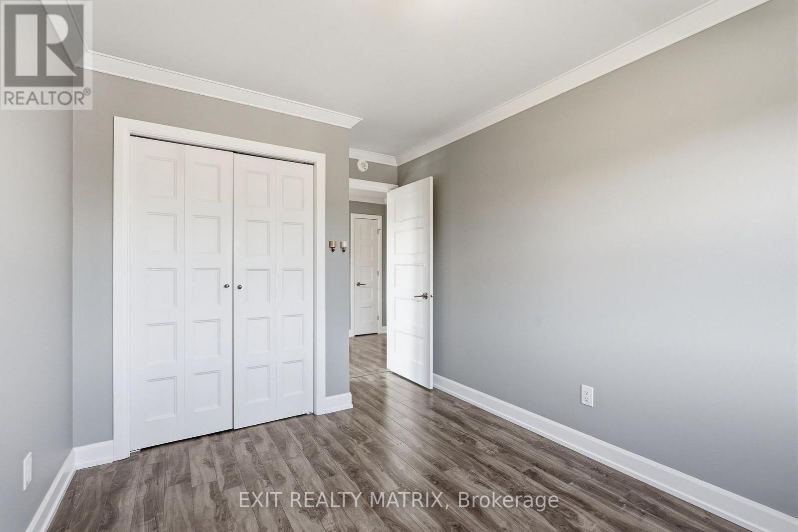 Homes for Sale in Russell – 308 BELFORT STREET – By Peter Sagos - Image 24