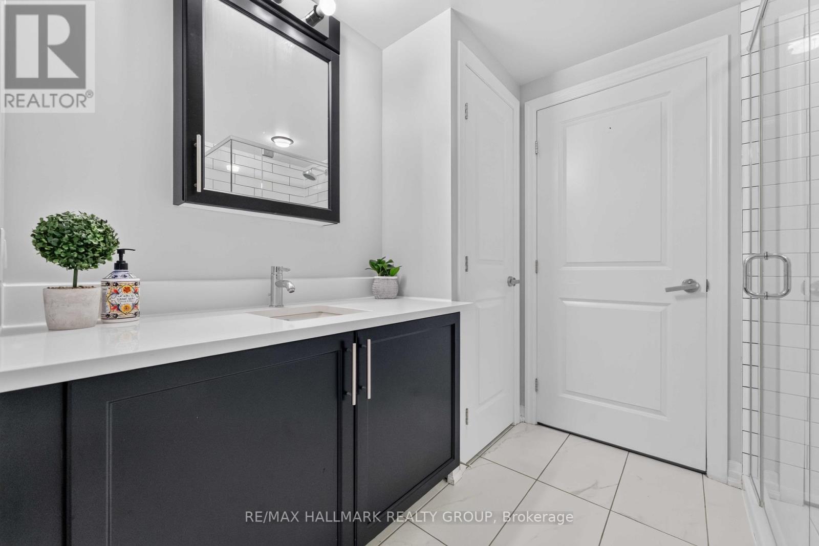 #1701 195 BESSERER STREET N - 33