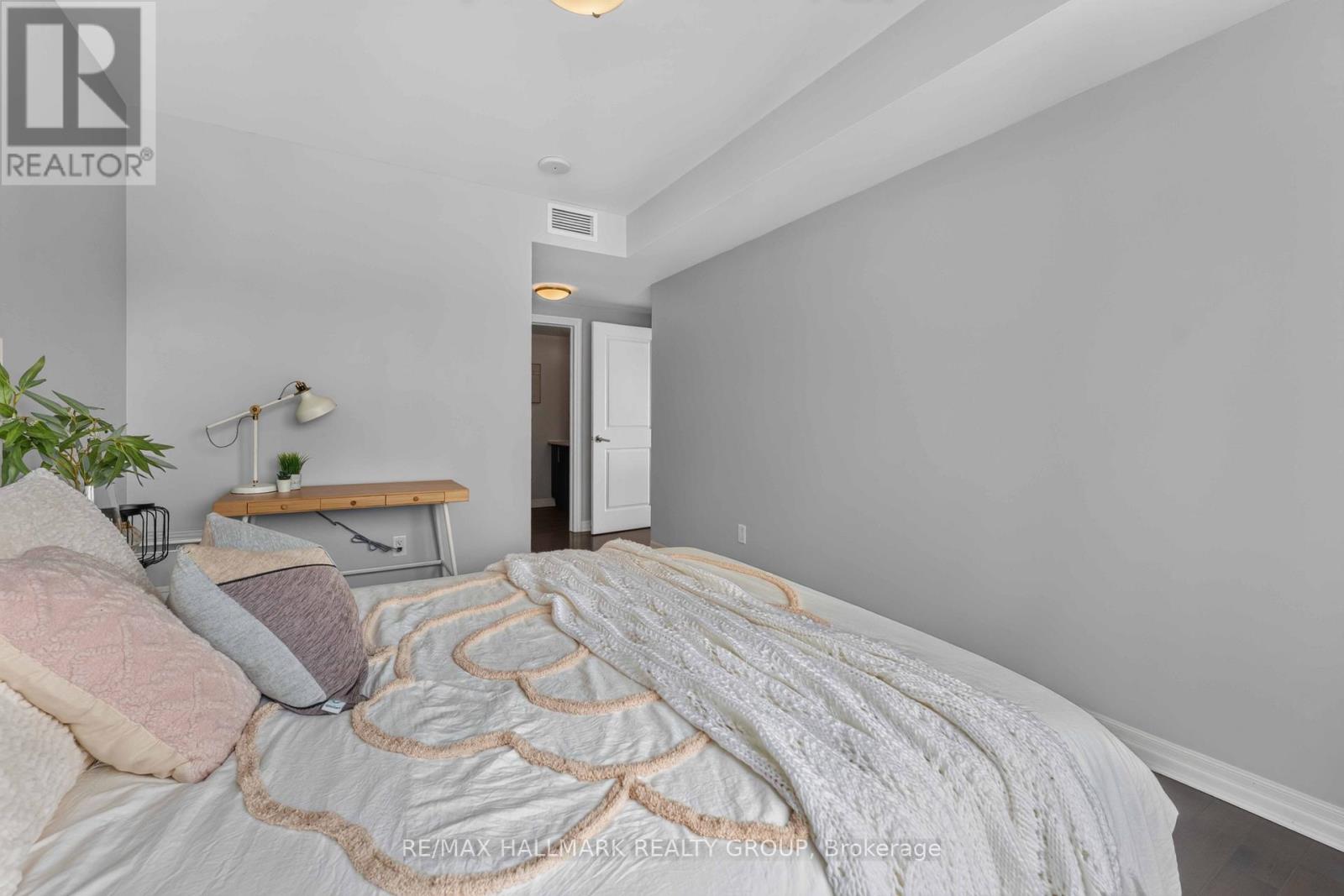 #1701 195 BESSERER STREET N - 40