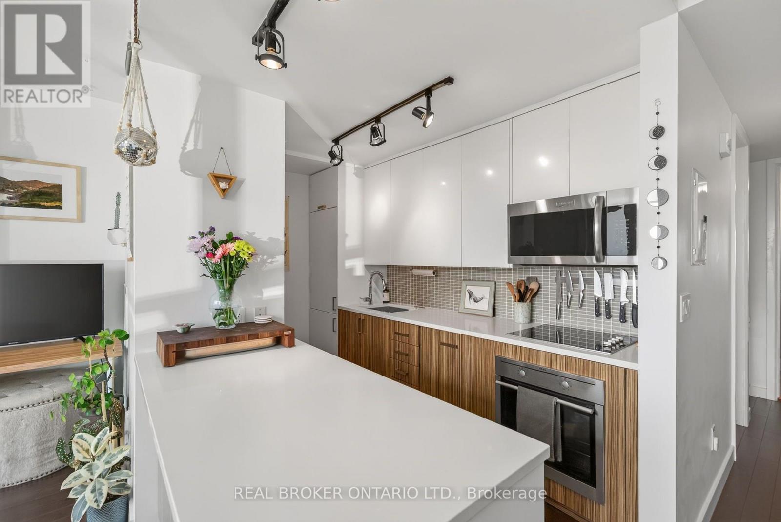 Condos for Sale in Ottawa – 1506 – 201 PARKDALE AVENUE, Ottawa – By Peter Sagos - Image 8
