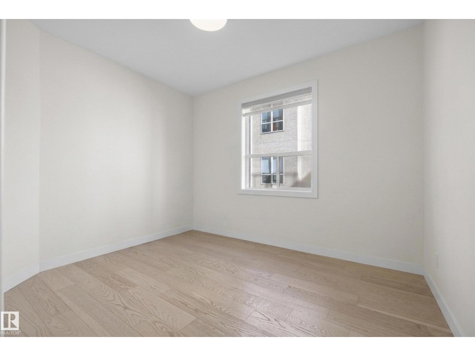#205 10011 110 ST NW - 27