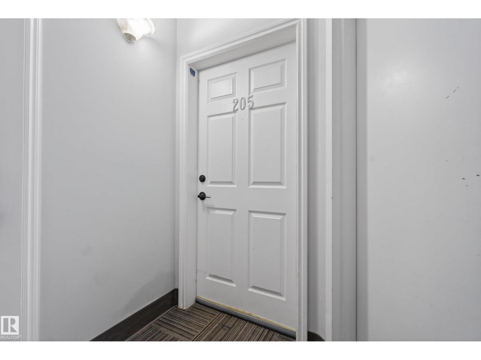 #205 10011 110 ST NW - 10