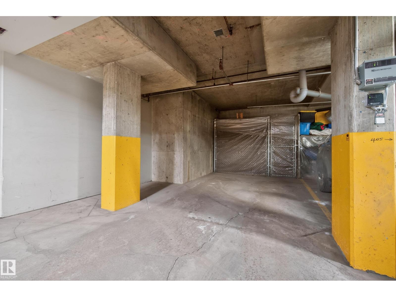 #205 10011 110 ST NW - 30
