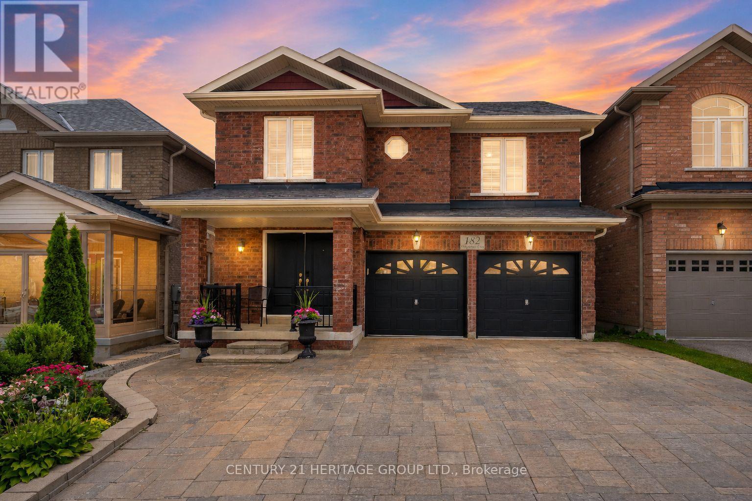 182 RICHARDSON CRESCENT - 1