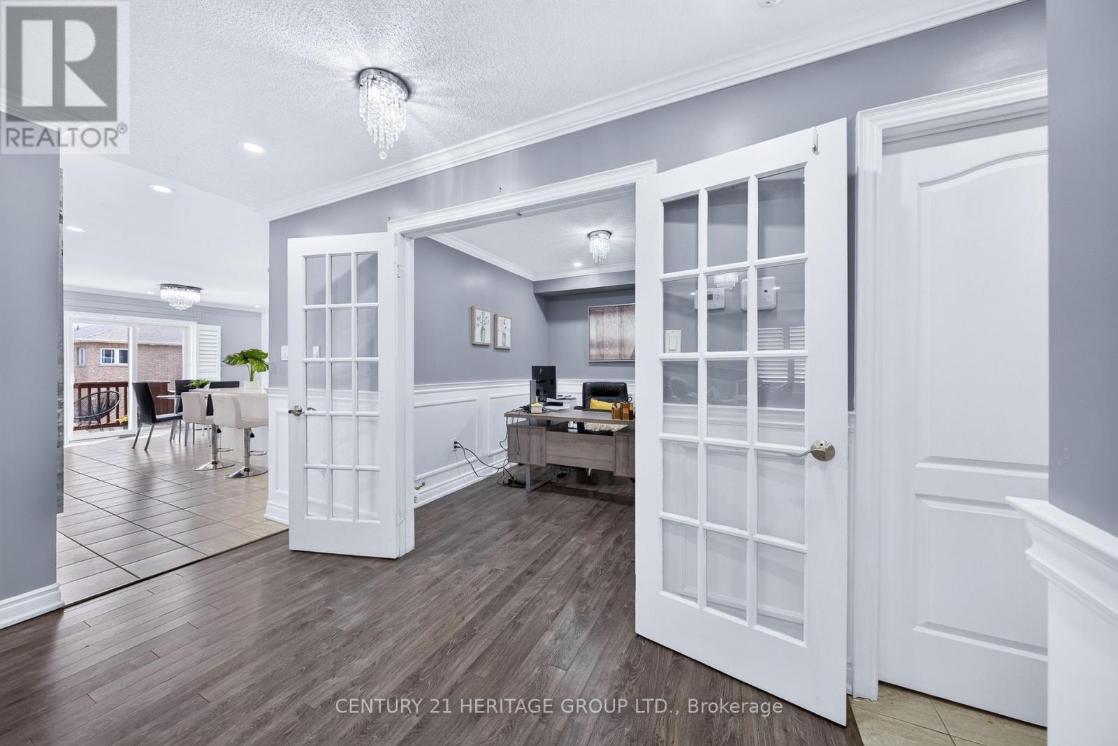 182 RICHARDSON CRESCENT - 10