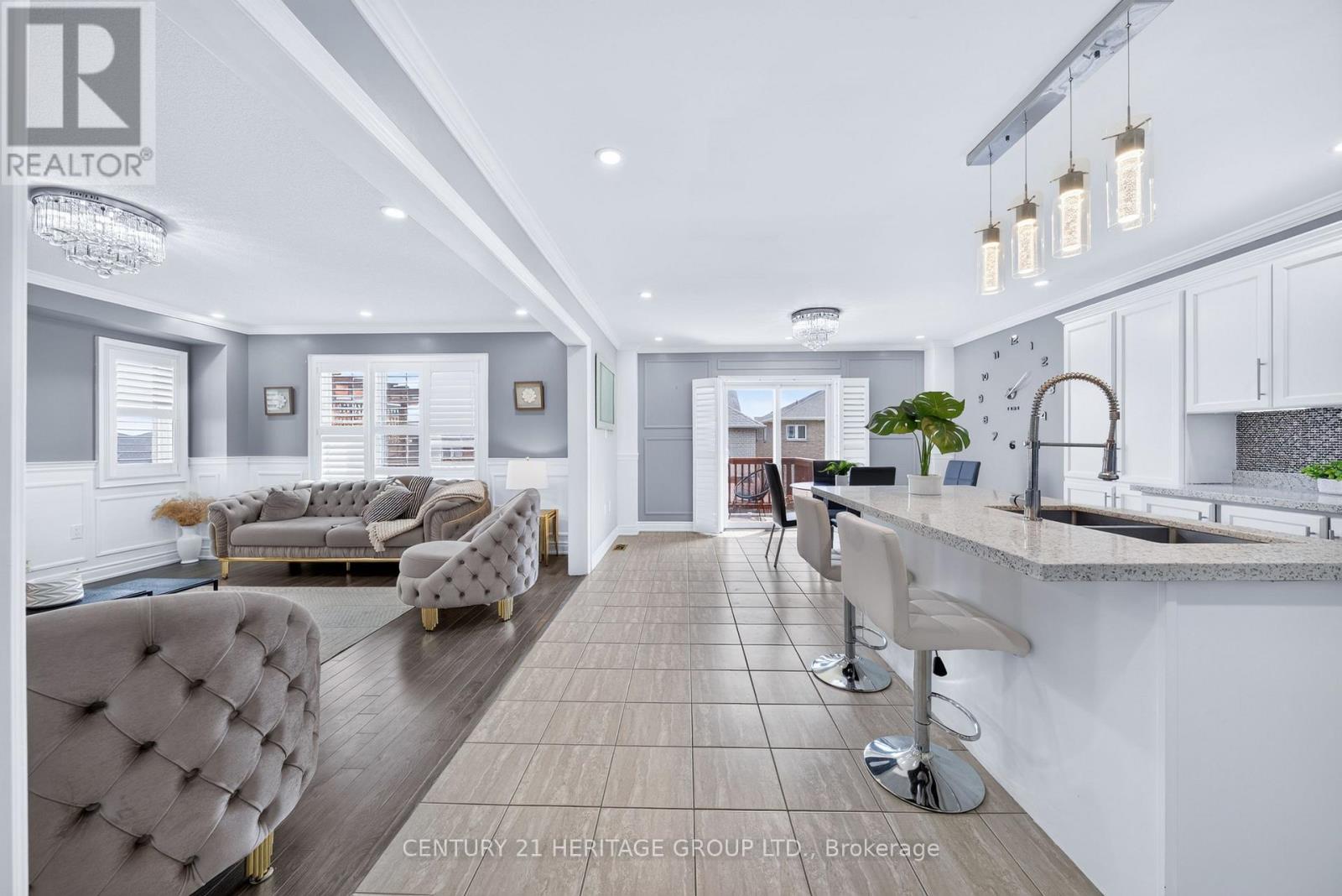 182 RICHARDSON CRESCENT - 11
