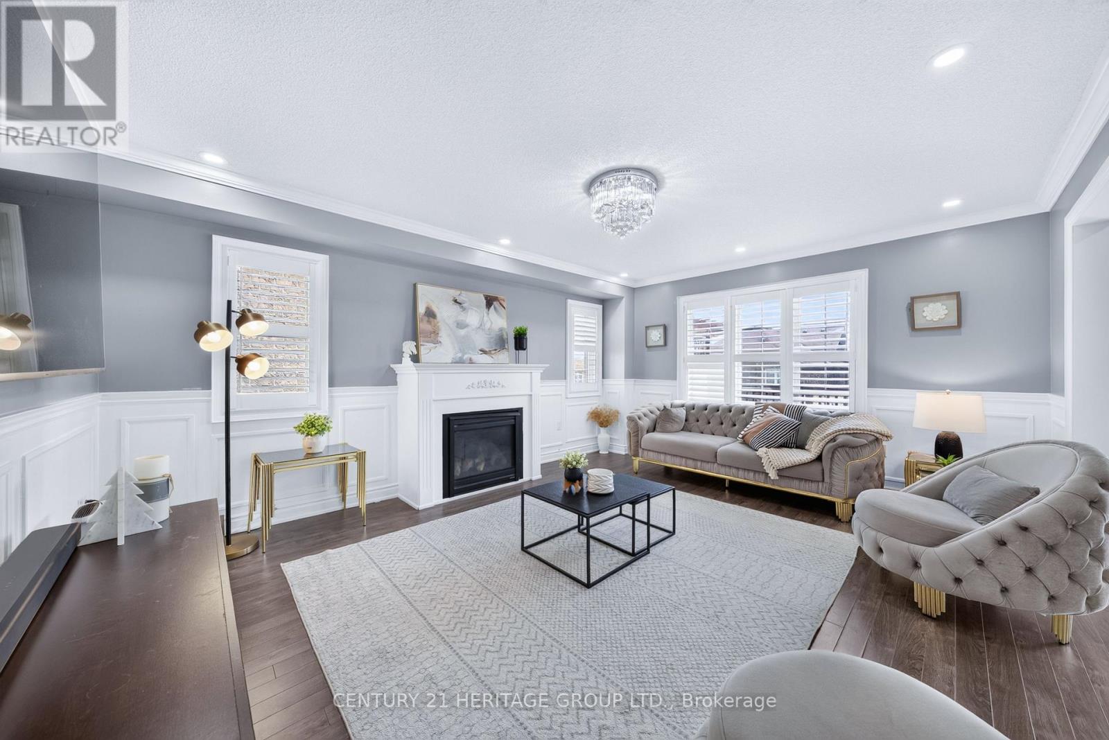 182 RICHARDSON CRESCENT - 21