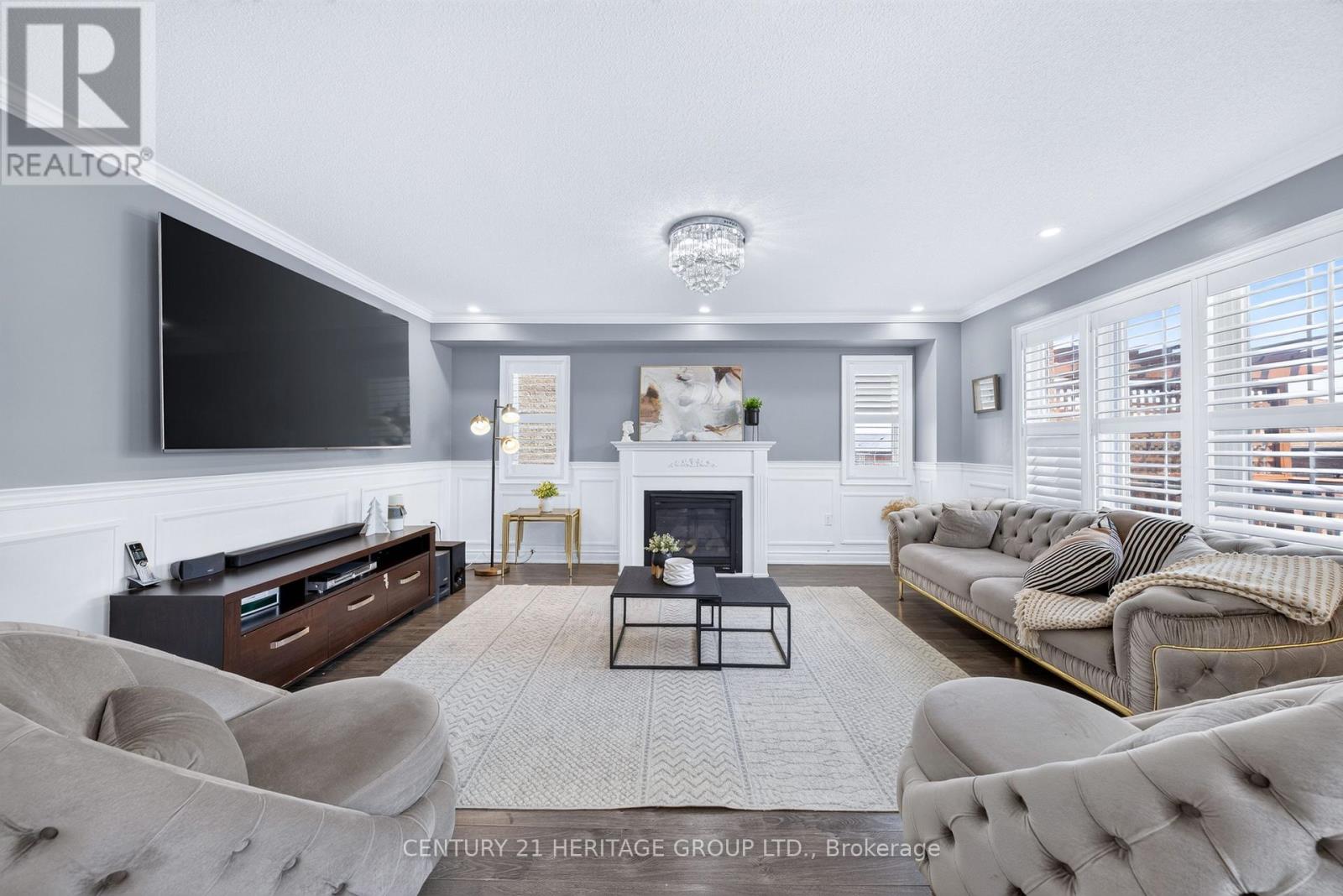 182 RICHARDSON CRESCENT - 22