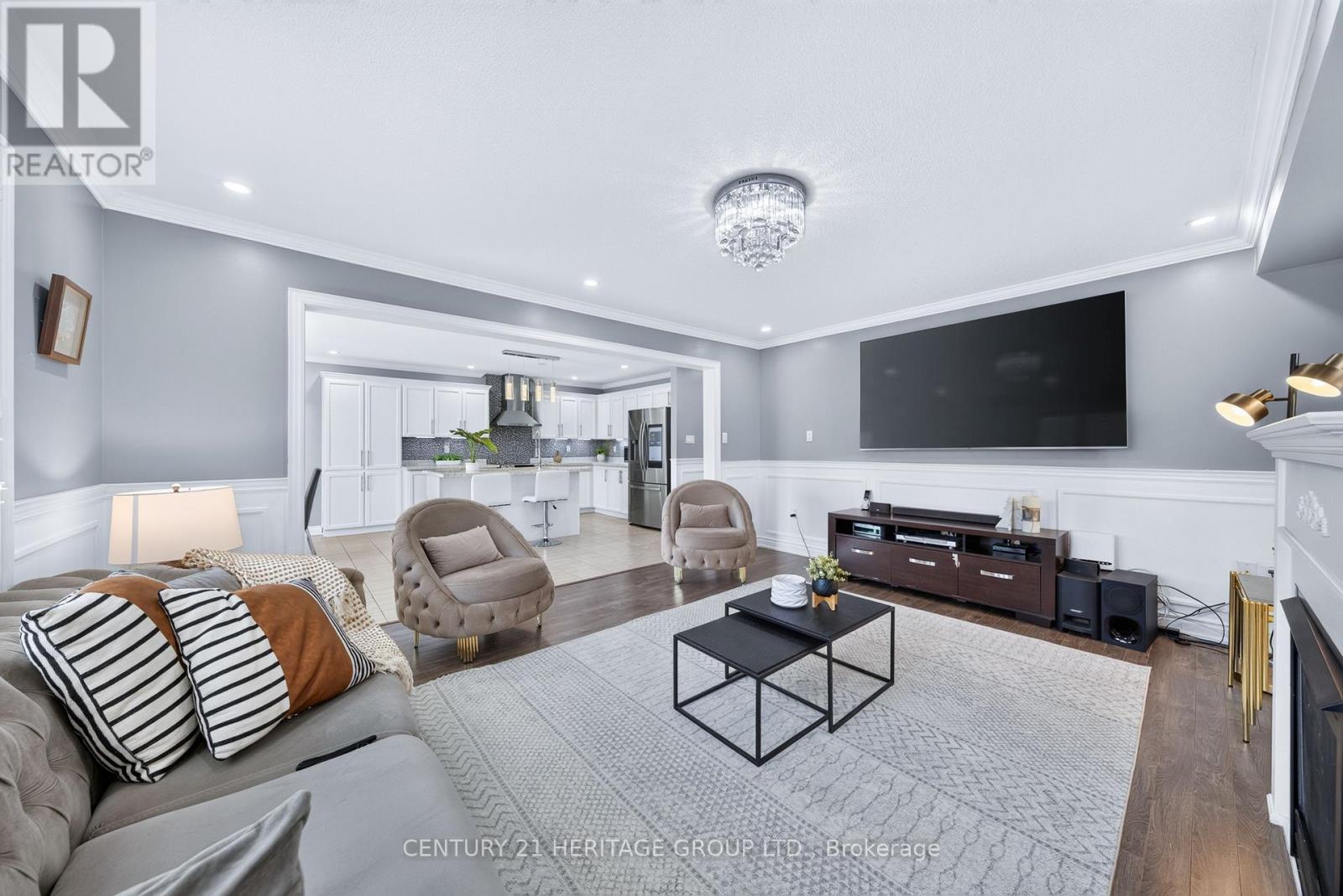182 RICHARDSON CRESCENT - 23