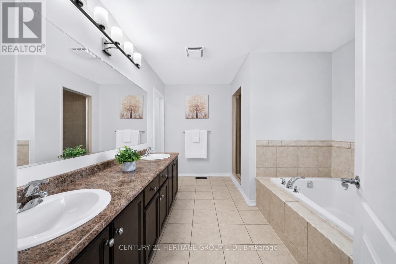 182 RICHARDSON CRESCENT - 27