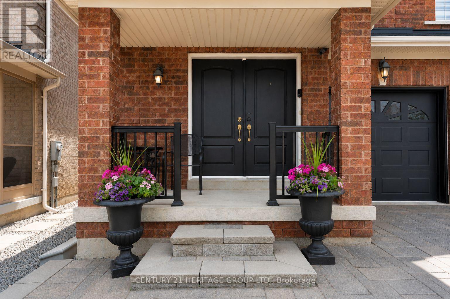 182 RICHARDSON CRESCENT - 3