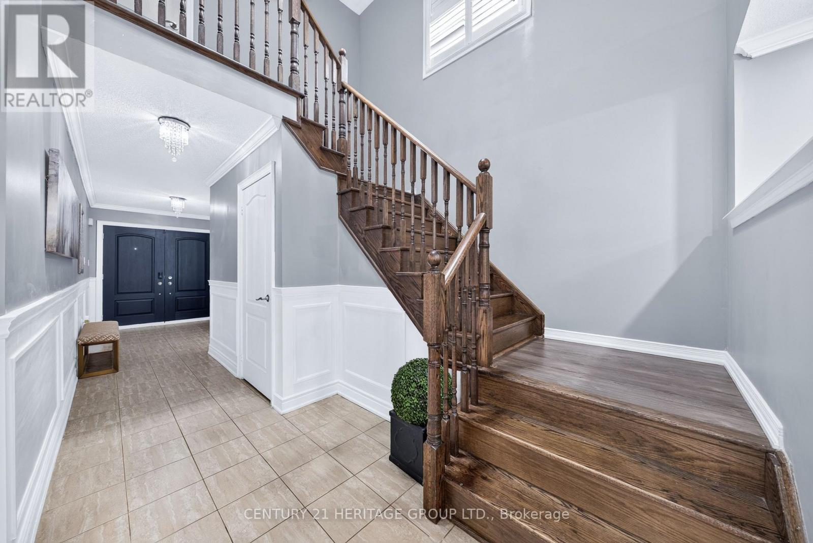 182 RICHARDSON CRESCENT - 4