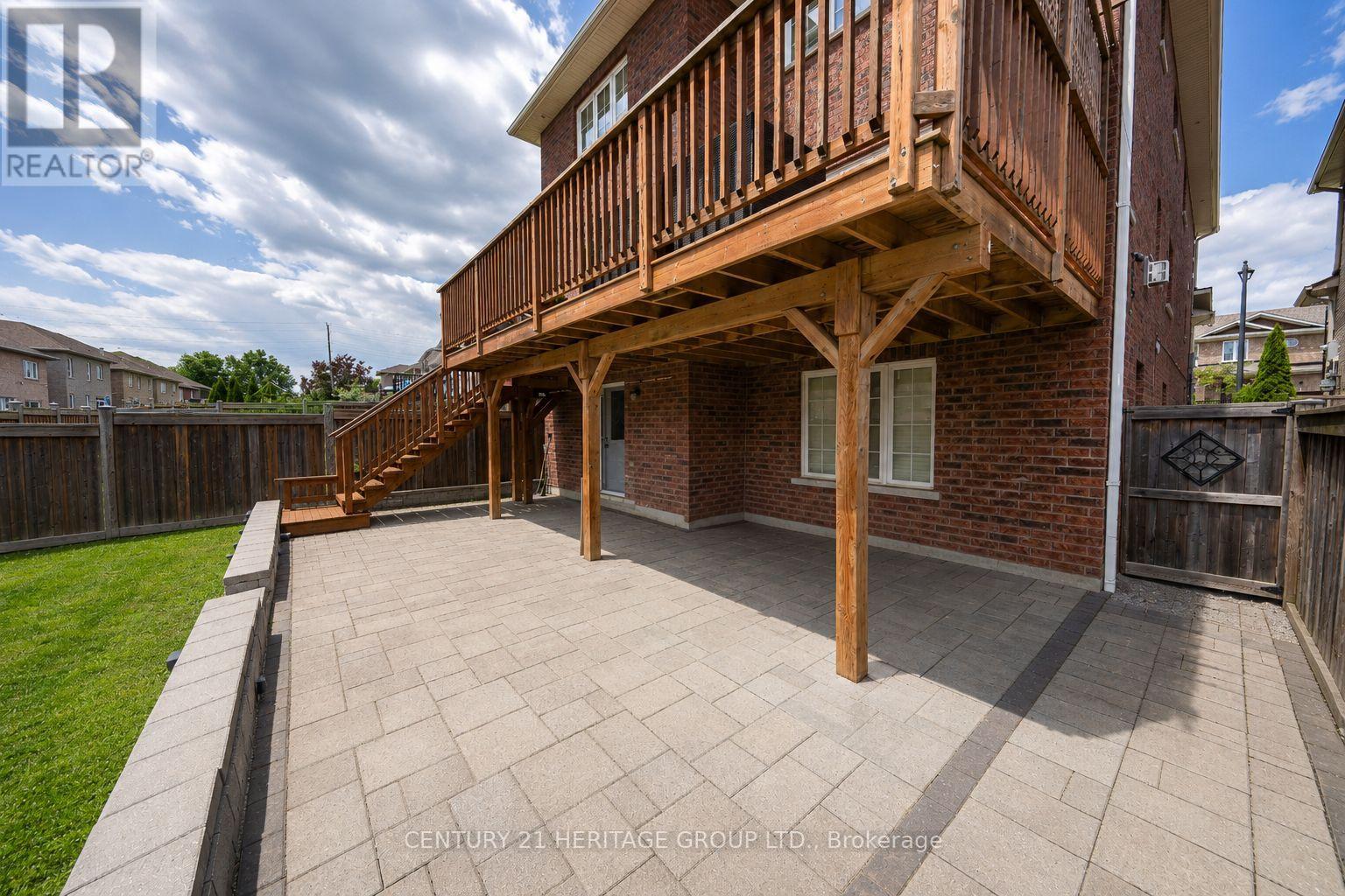 182 RICHARDSON CRESCENT - 40