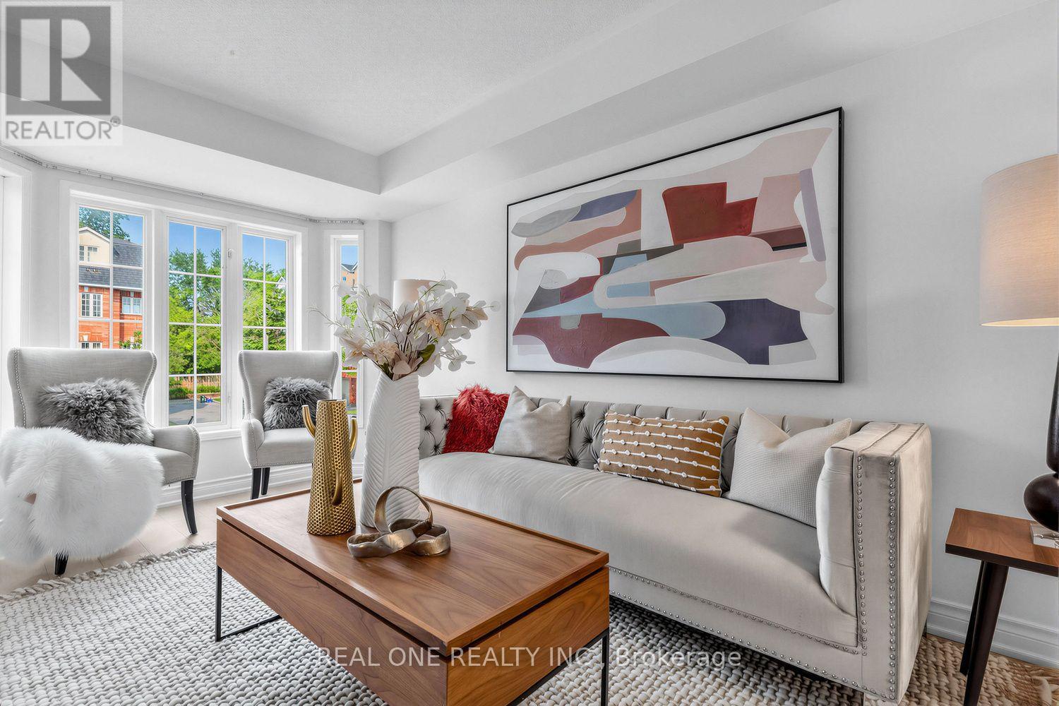 43 BETHUNE WAY - 5