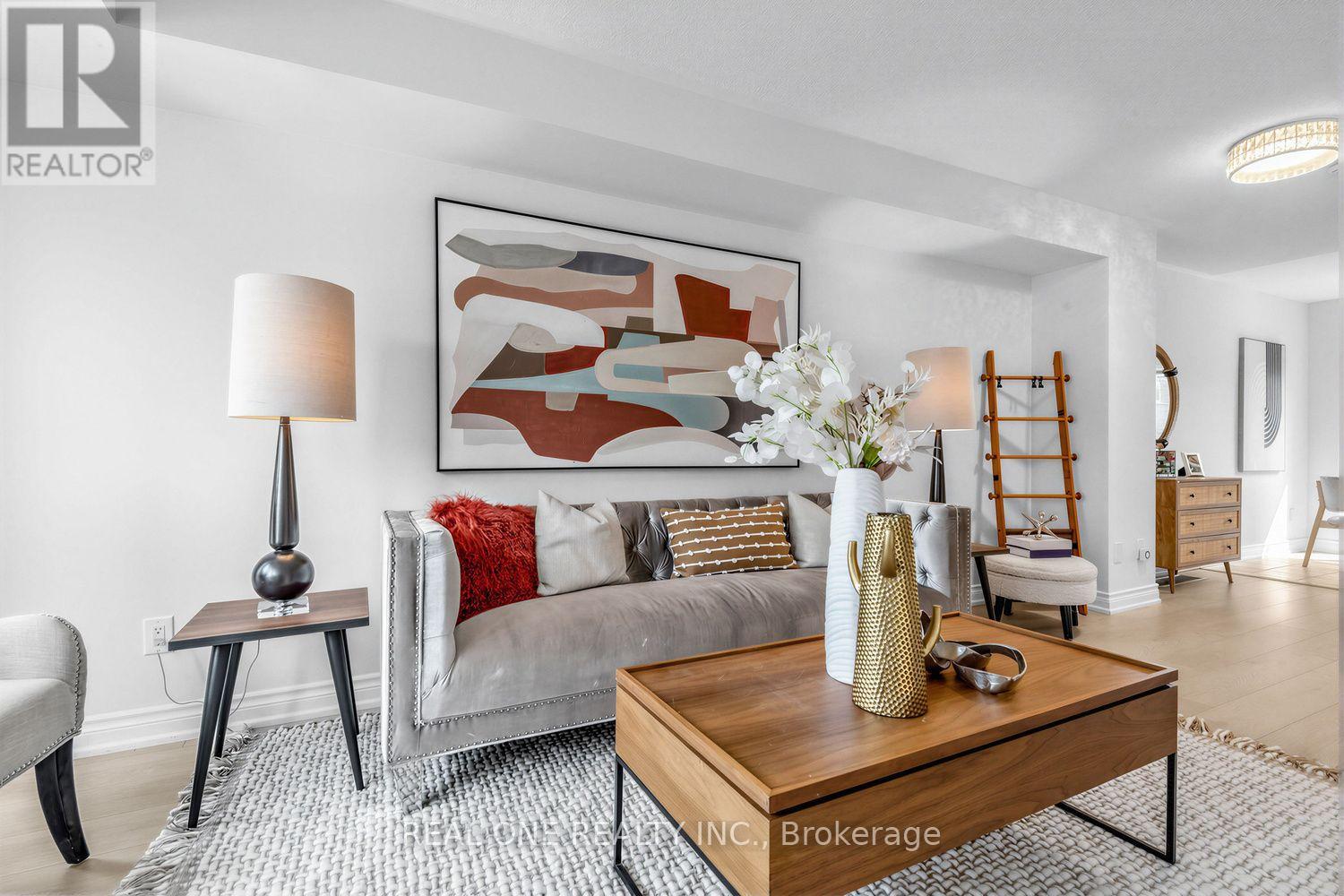 43 BETHUNE WAY - 6