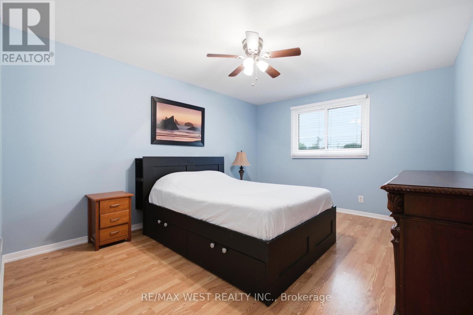 466 BRITANNIA AVENUE - 17