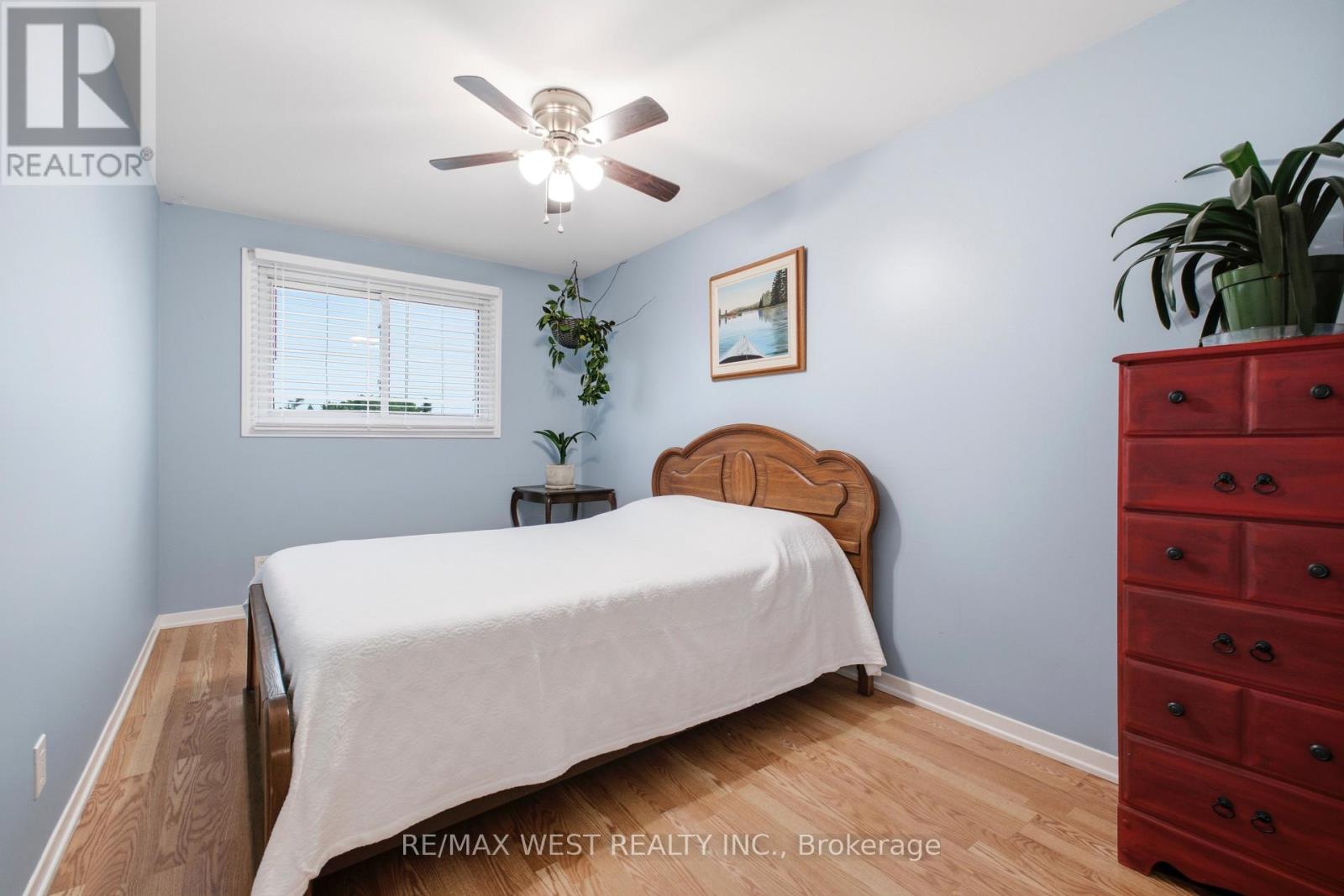 466 BRITANNIA AVENUE - 18