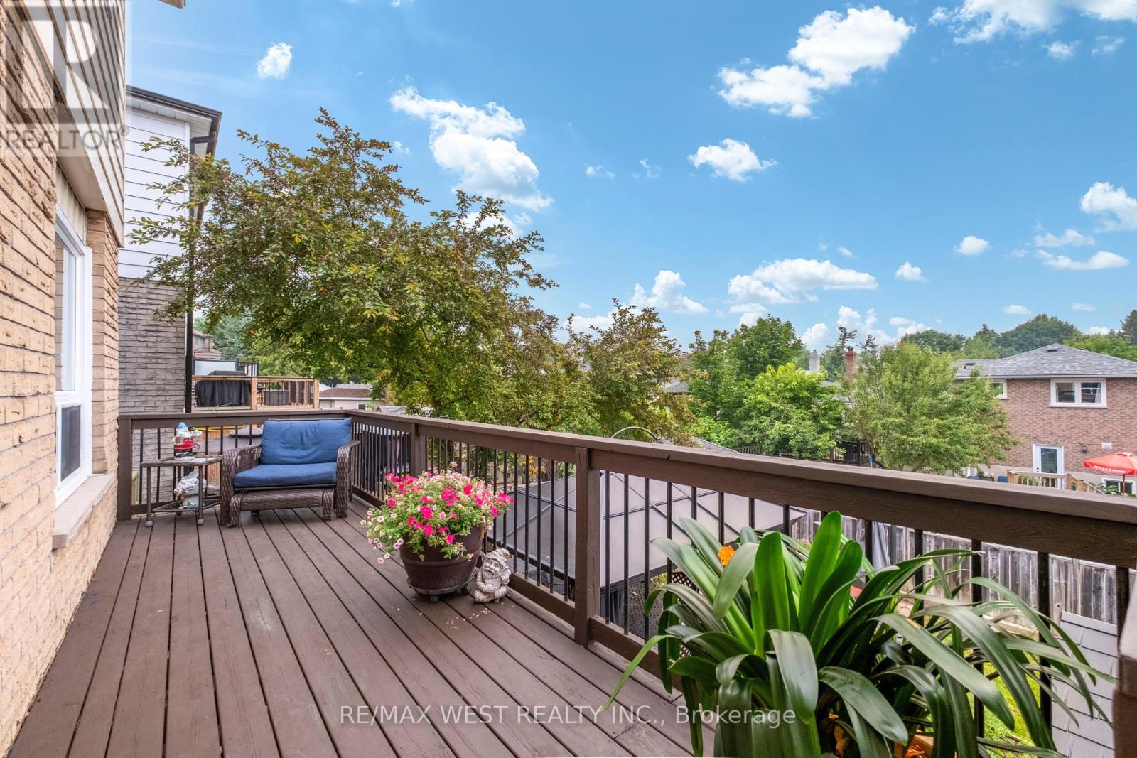 466 BRITANNIA AVENUE - 32