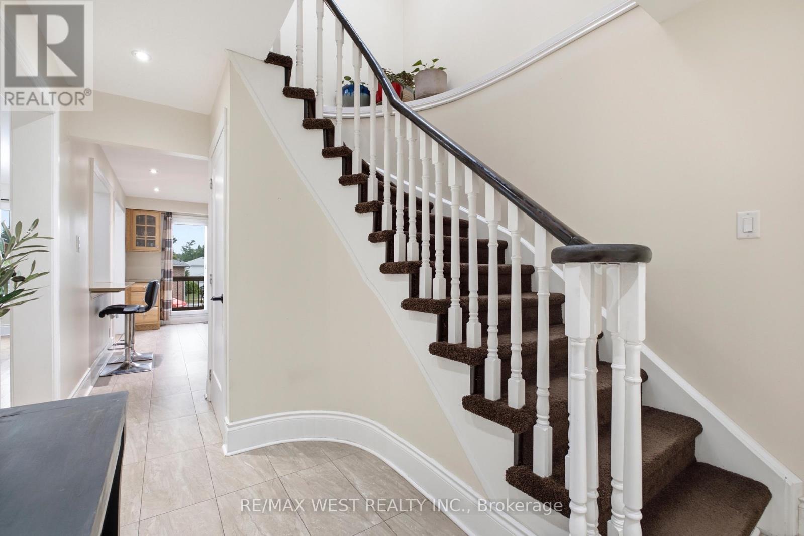 466 BRITANNIA AVENUE - 5