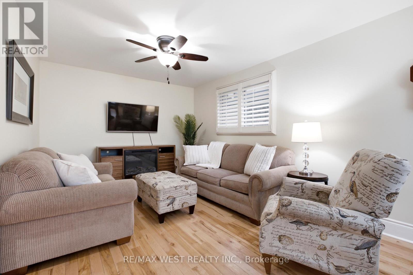 466 BRITANNIA AVENUE - 6