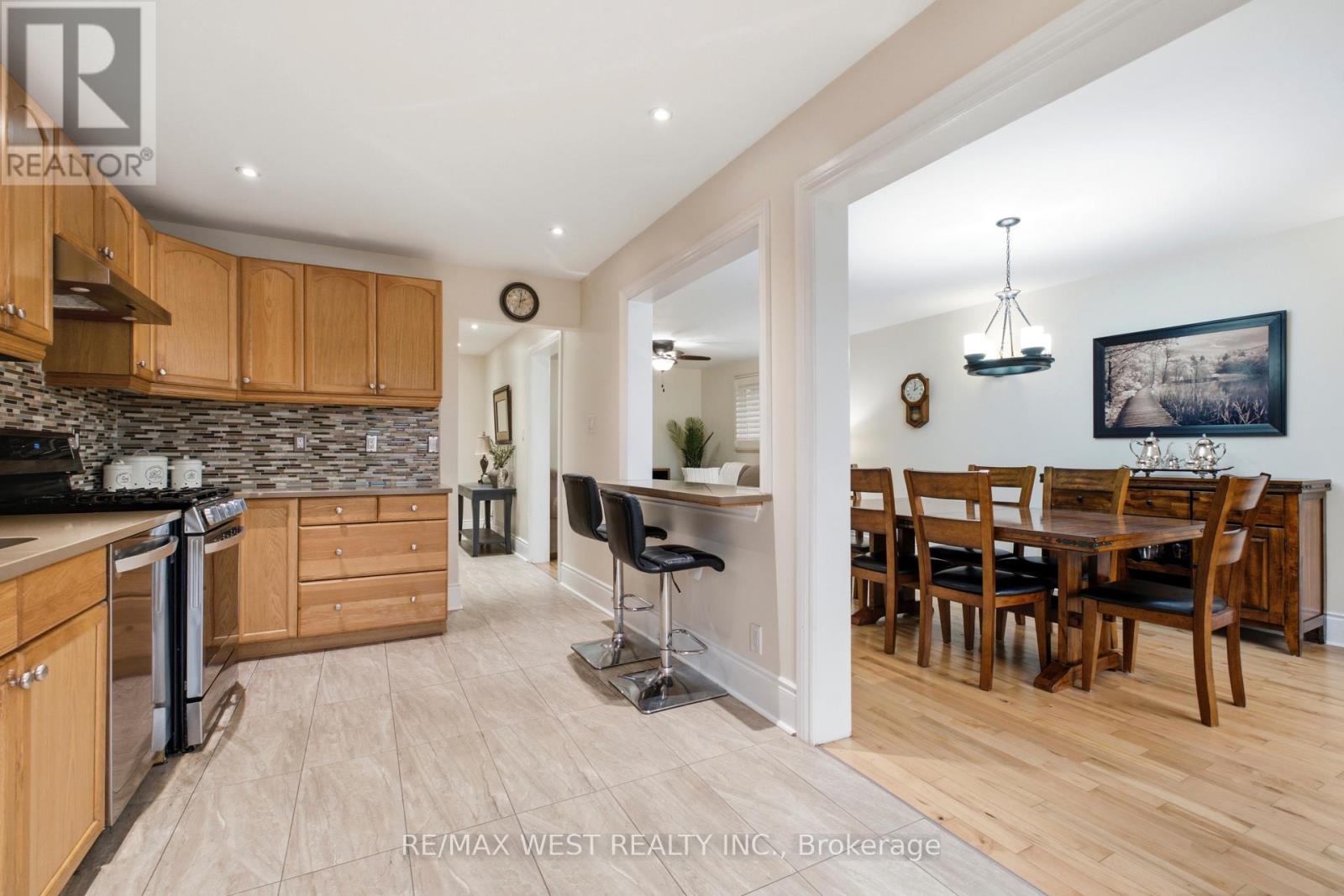 466 BRITANNIA AVENUE - 9