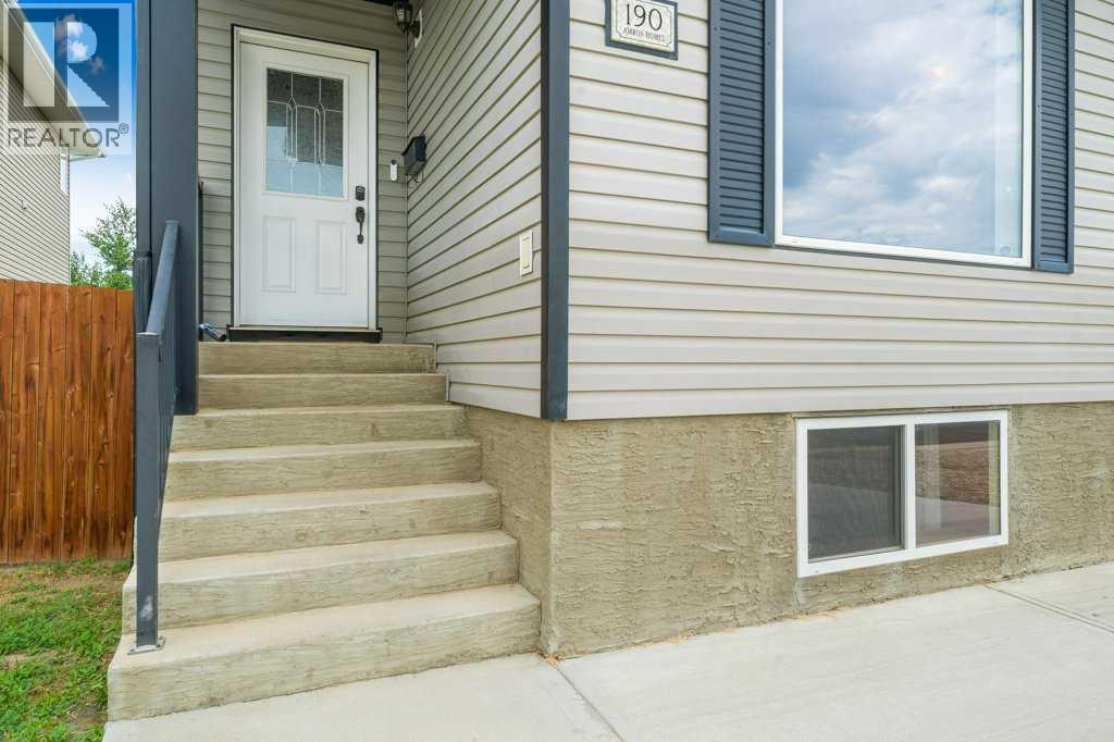 190 Ranchlands Boulevard NE - 4