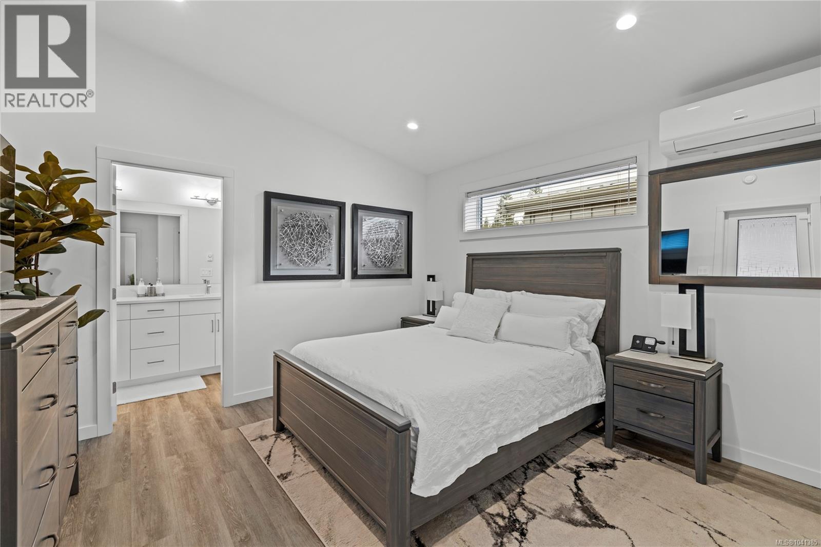 #9 3025 Royston Rd - 7