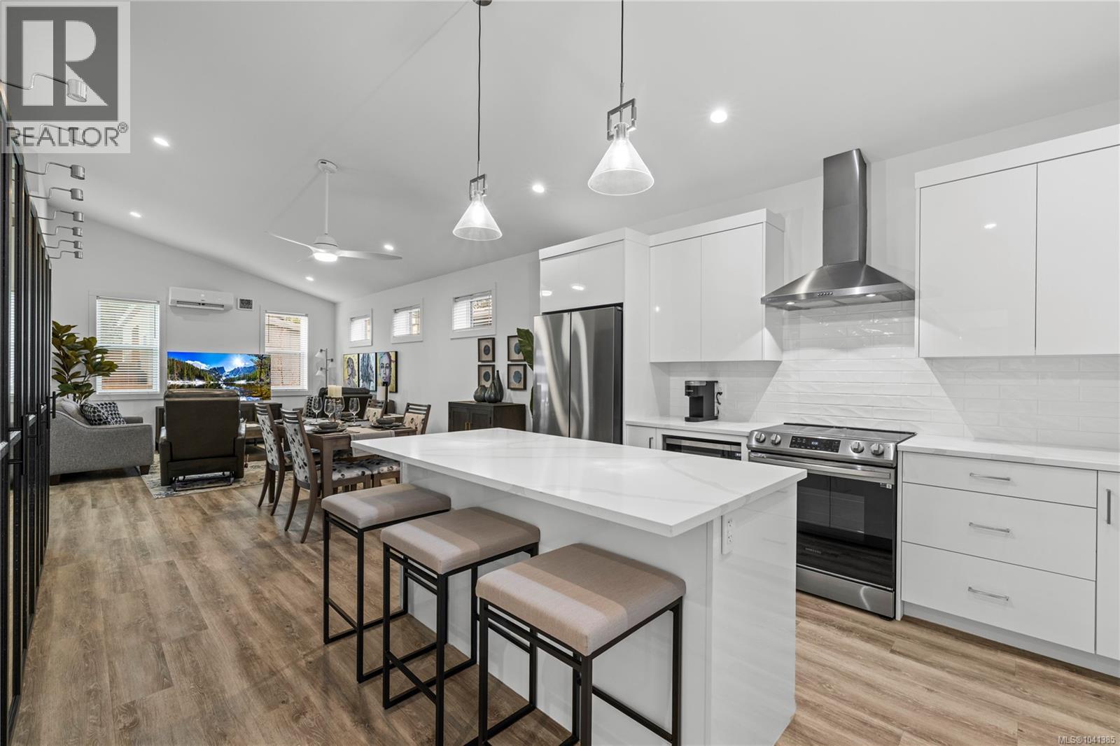 #9 3025 Royston Rd - 11