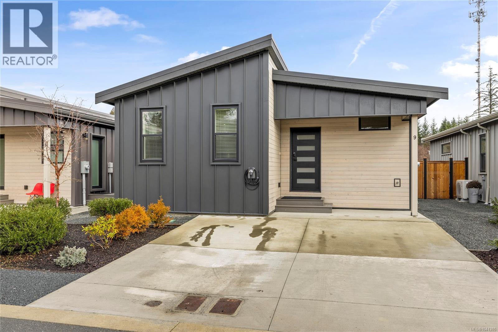 #9 3025 Royston Rd - 29