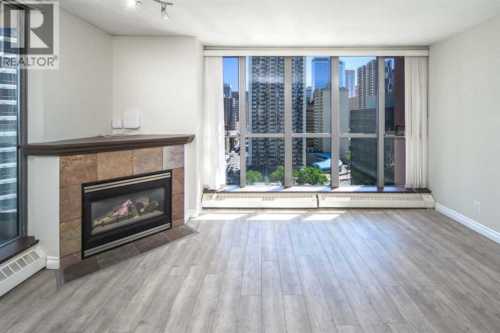 #1305 650 10 Street SW - 10