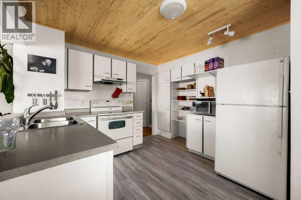2507 15A Street SW - 10