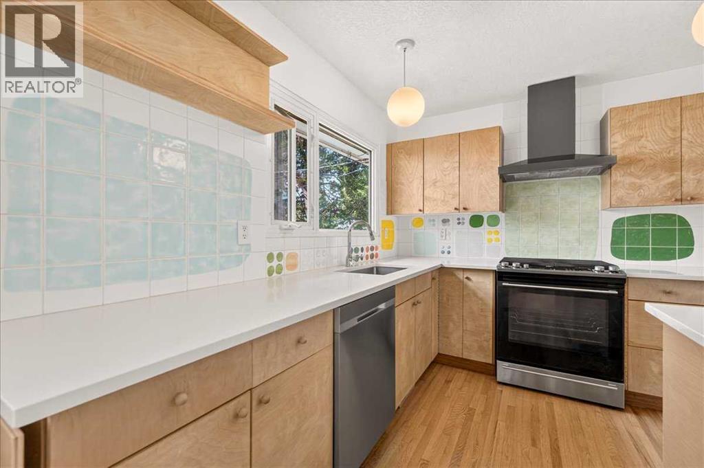 90 Armstrong Crescent SE - 9