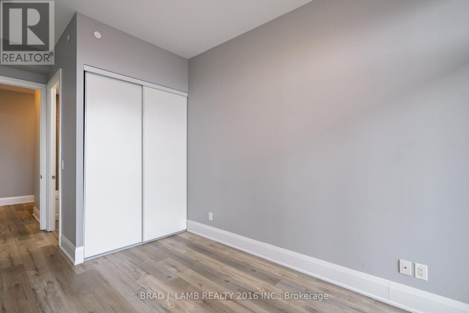 ##4303 36 PARK LAWN ROAD - Image 7