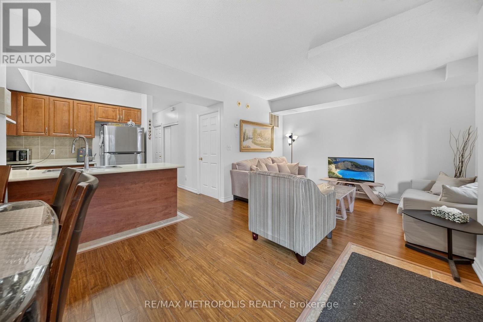 #1003 3035 FINCH AVENUE W - 10