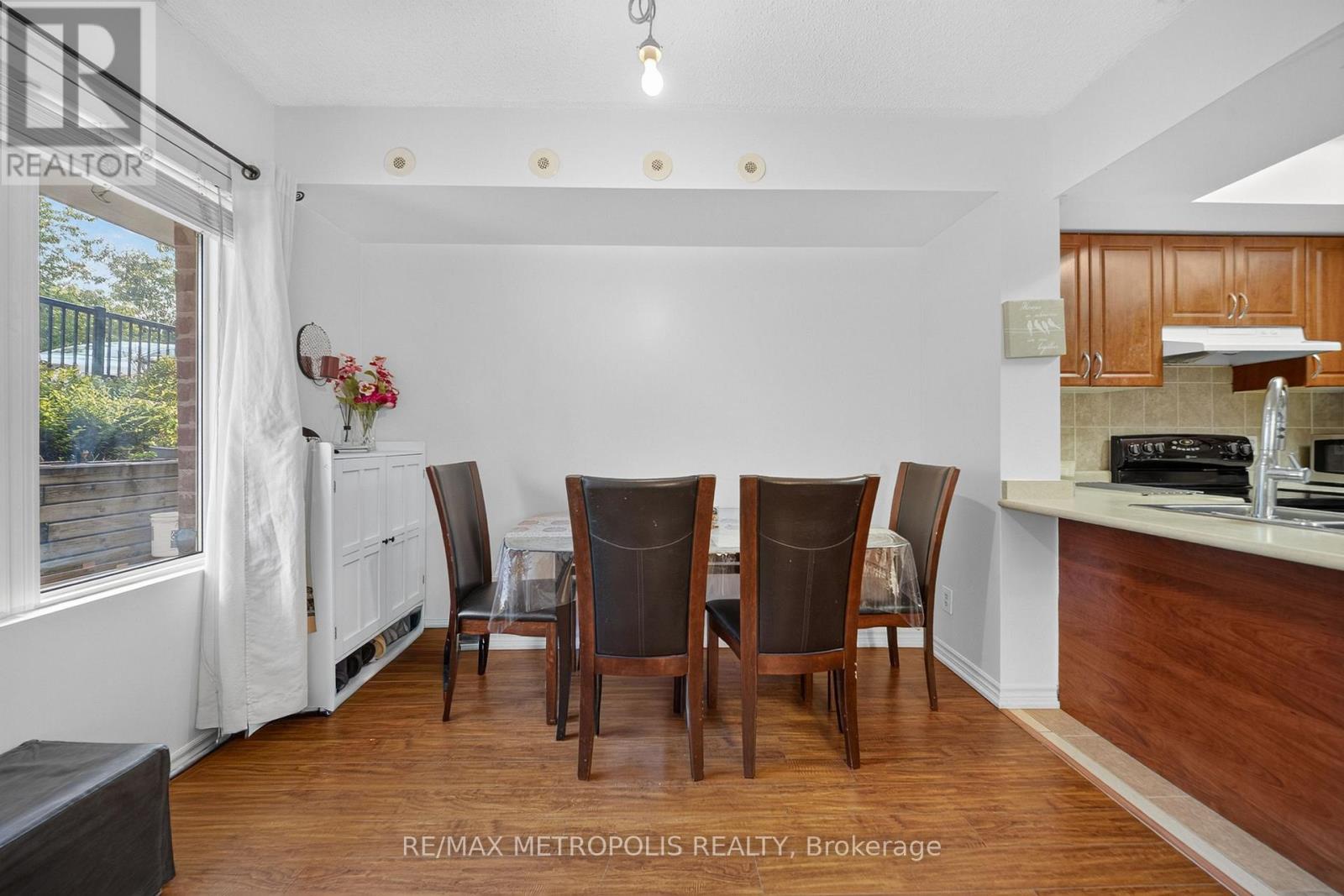 #1003 3035 FINCH AVENUE W - 14
