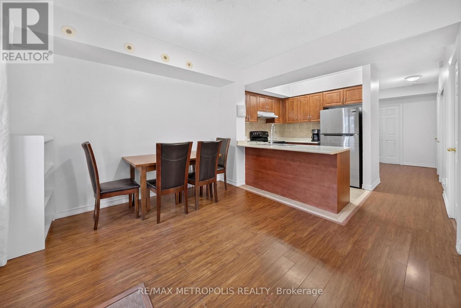 #1003 3035 FINCH AVENUE W - 16