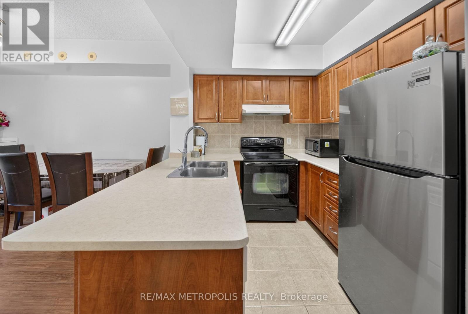 #1003 3035 FINCH AVENUE W - 17